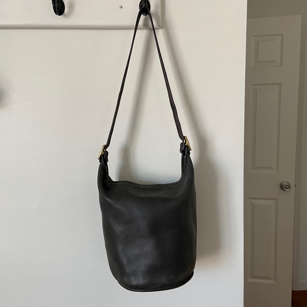 Coach black leather vintage XL duffle bag #9085 bucket bag